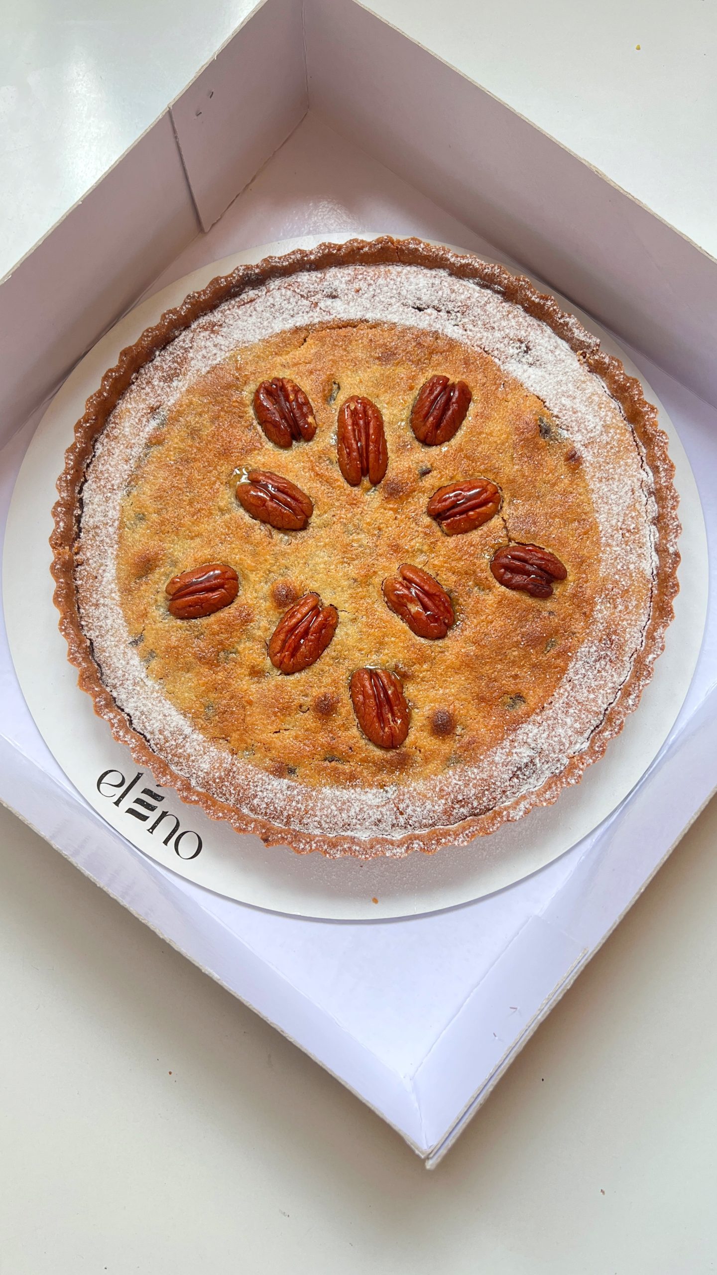 تارت خرما و گردو پیکان